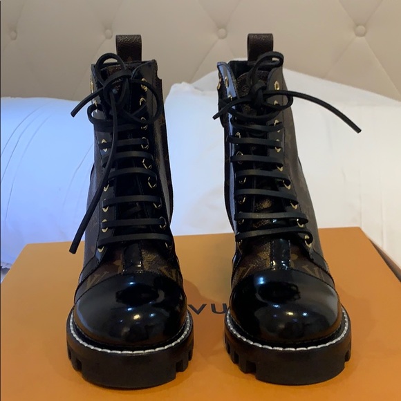 ⚡️SALE⚡️ Louis Vuitton Star Trail Ankle Boot - Picture 5 of 9